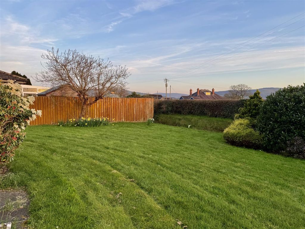 Additional image 5 of 3 bed bungalow for saleGolwg Y Mynydd, Llangadog SA19