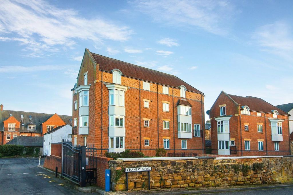 2 bed flat for saleBridge Street, Morpeth NE61