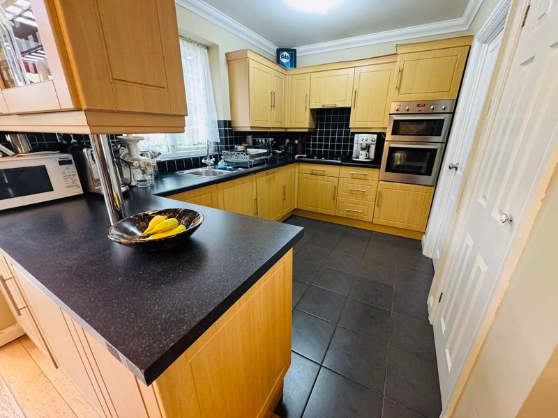 Additional image 2 of 6 bed end terrace house for saleRushdene Crescent, Northolt UB5