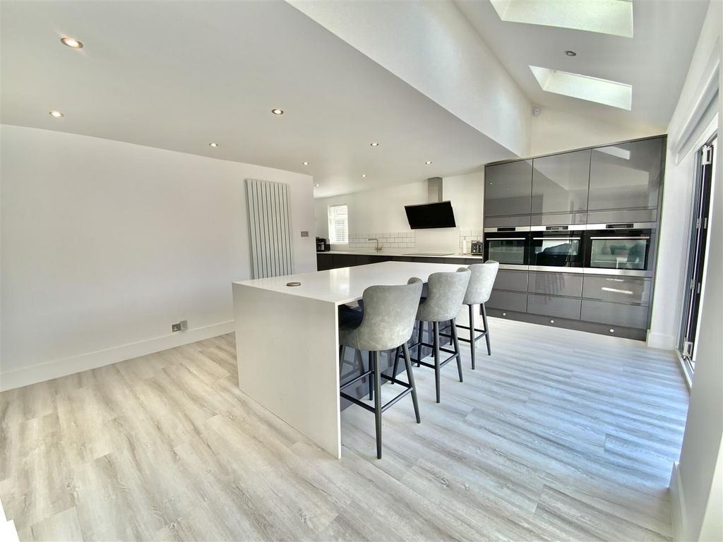Additional image 3 of 4 bed detached house for saleMountsfield Close, Newport Pagnell MK16