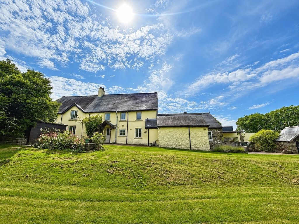 4 bed detached house for saleGwynfe, Llangadog SA19