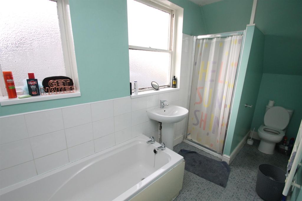 Additional image 4 of 4 bed flat for saleLower Stone Street, Maidstone ME15