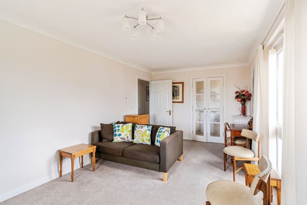 1 bed flat for saleLowbourne, Melksham SN12 photo 2