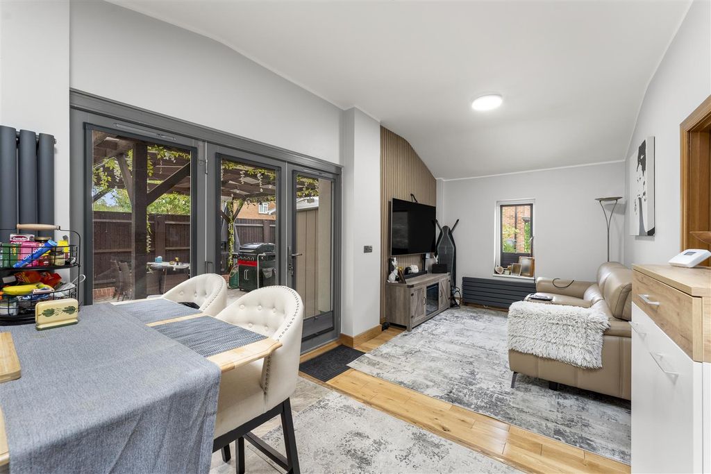 Additional image 12 of 6 bed semi-detached house for saleRushdene Crescent, Northolt UB5