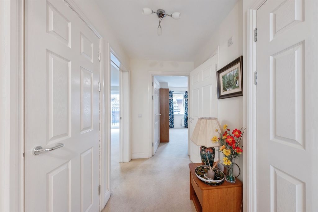 Additional image 4 of 2 bed flat for saleWestbury Lane, Newport Pagnell MK16