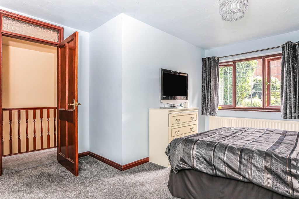 Additional image 15 of 5 bed detached house for saleRutherford Glen, Whitestone, Nuneaton CV11