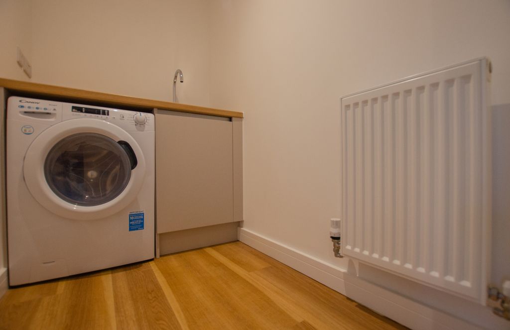 Additional image 8 of 2 bed flat for saleThe Yard, Lostwithiel, Cornwall PL22
