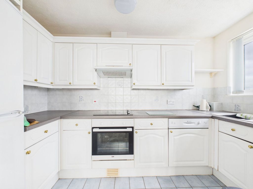 Additional image 3 of 2 bed flat for saleAdmiral Court 14-16, Brighton Road, Lancing BN15