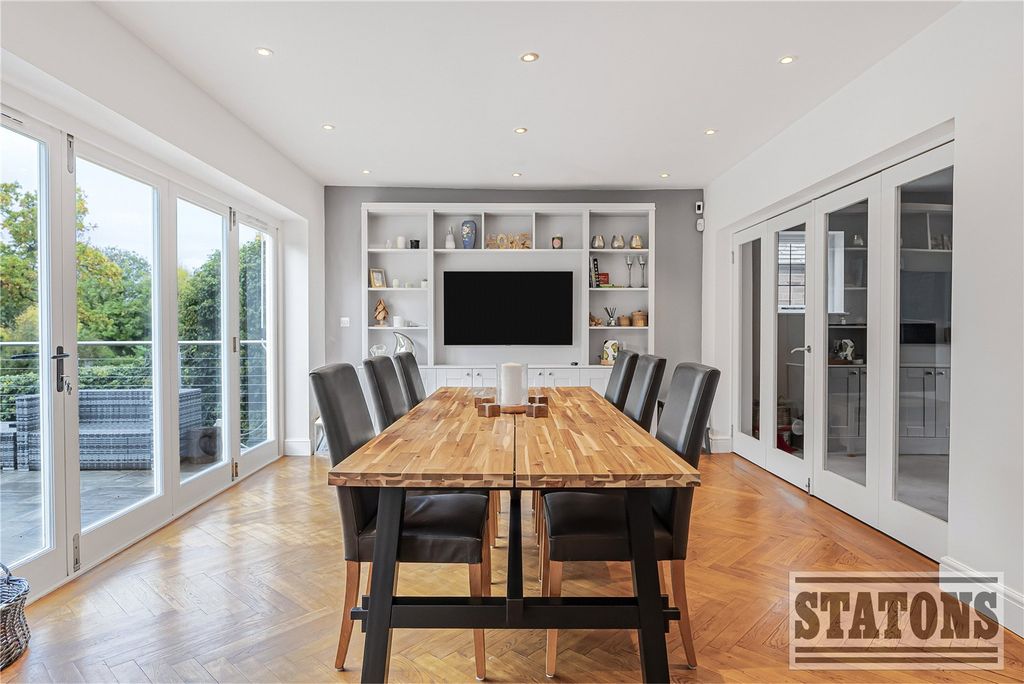 Additional image 8 of 4 bed detached house for saleThe Avenue, Potters Bar, Hertfordshire EN6