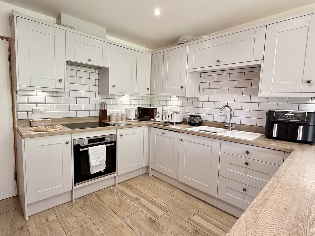 Additional image 8 of 3 bed detached house for saleLlanddeusant, Llangadog, Carmarthenshire. SA19