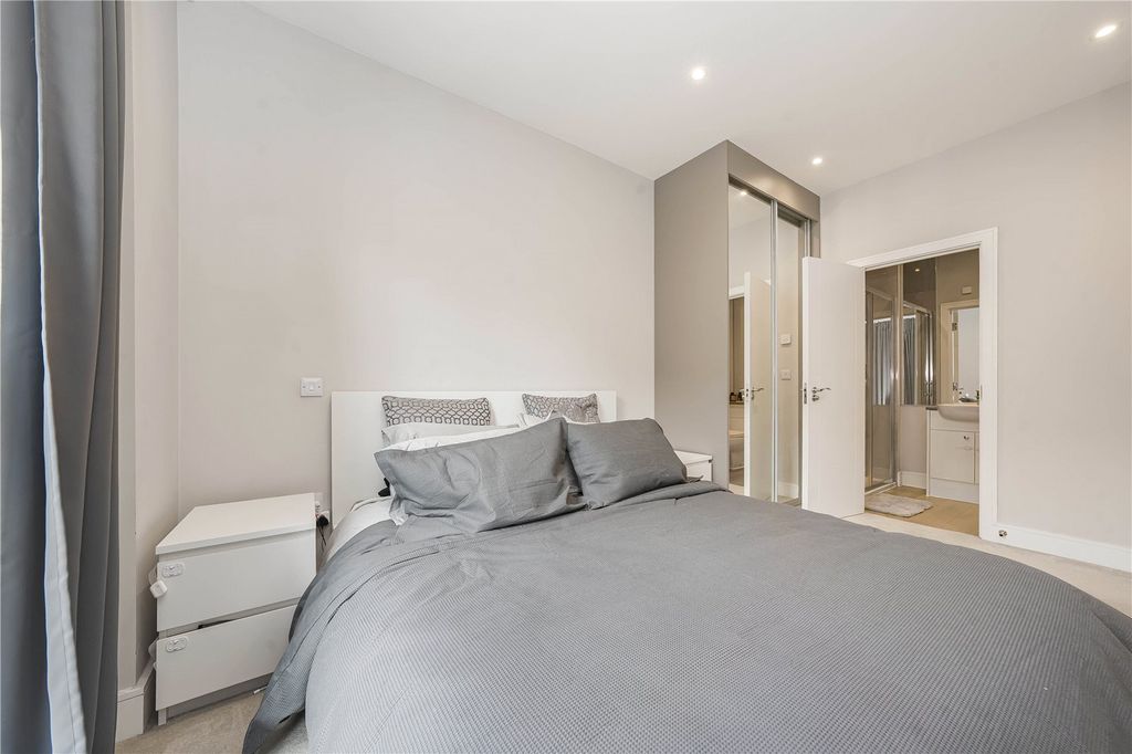 Additional image 11 of 2 bed flat for saleCoombe Road, New Malden KT3