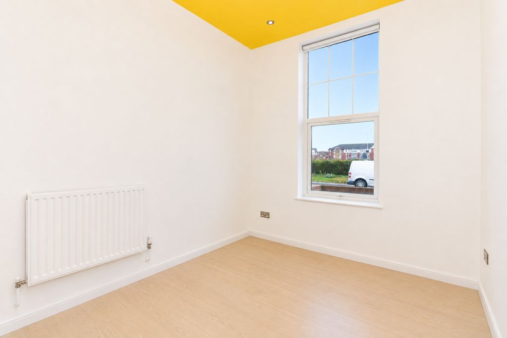 Additional image 6 of 2 bed flat for saleFirst Avenue, Cliftonville, Margate, Kent CT9