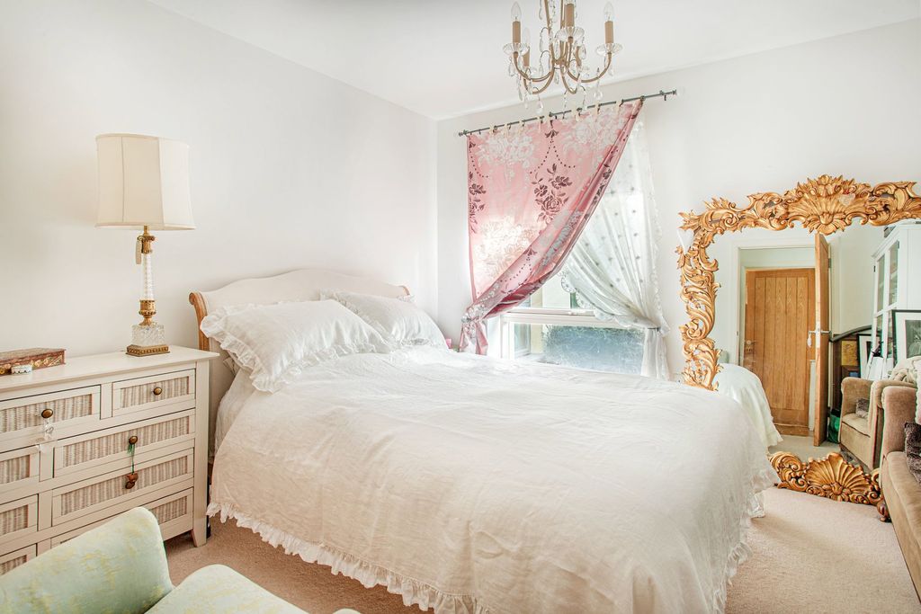 Additional image 6 of 1 bed flat for saleSteepleton Court, Tetbury GL8