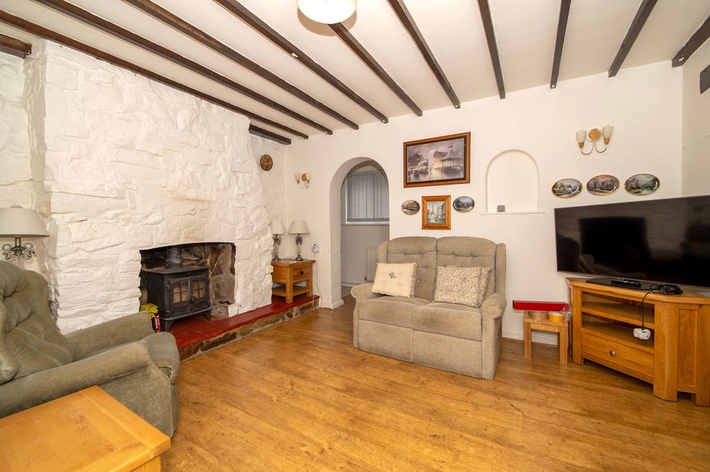 Additional image 12 of 2 bed semi-detached house for saleNorthcroft Lane, Newbury RG14