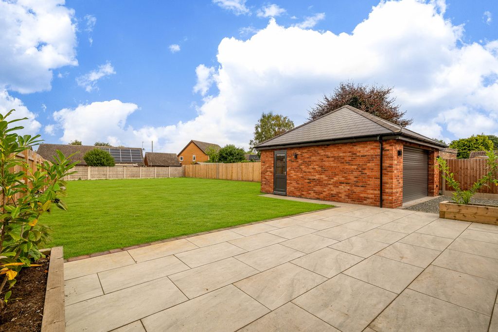 Additional image 6 of 4 bed detached house for saleWillingham Road, Market Rasen LN8