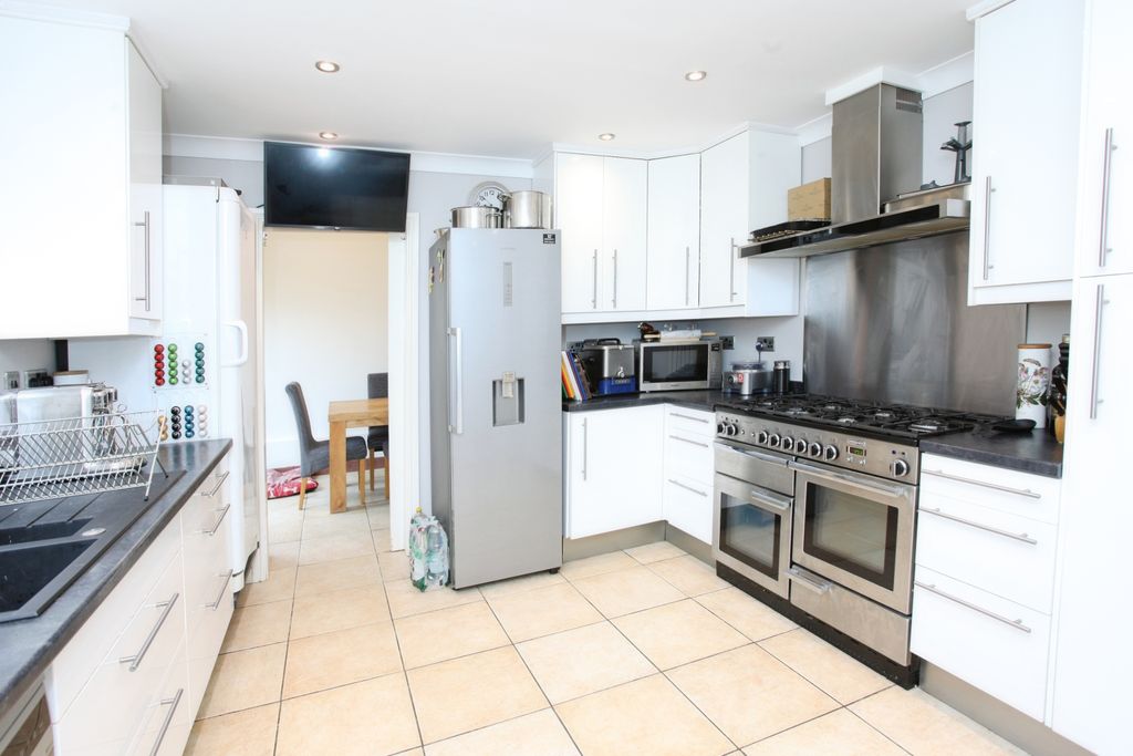 Additional image 7 of 4 bed semi-detached house for saleLon Heulog, Pontypridd CF37