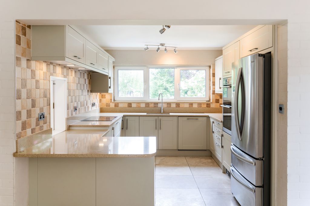 Additional image 5 of 5 bed detached house for saleQuarrywood Road, Marlow SL7