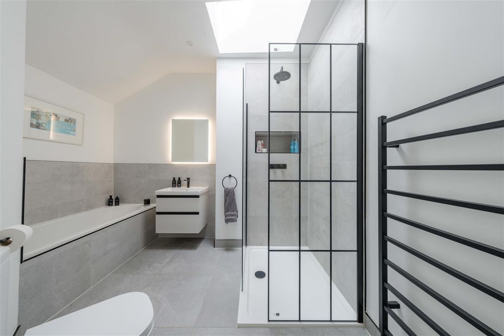 Additional image 27 of 5 bed detached house for salePark Avenue South, Northampton NN3