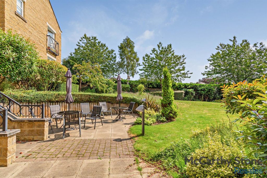 Additional image 8 of 2 bed flat for saleHollis Court, Castle Howard Road, Malton YO17