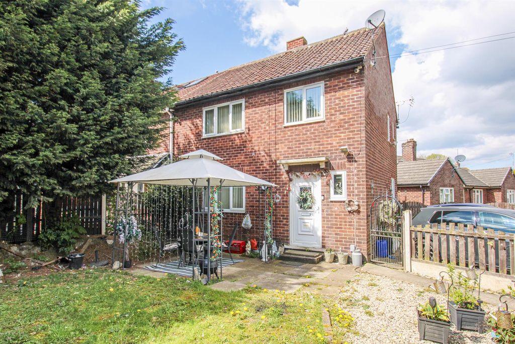 3 bed semi-detached house for saleRowan Avenue, Normanton WF6