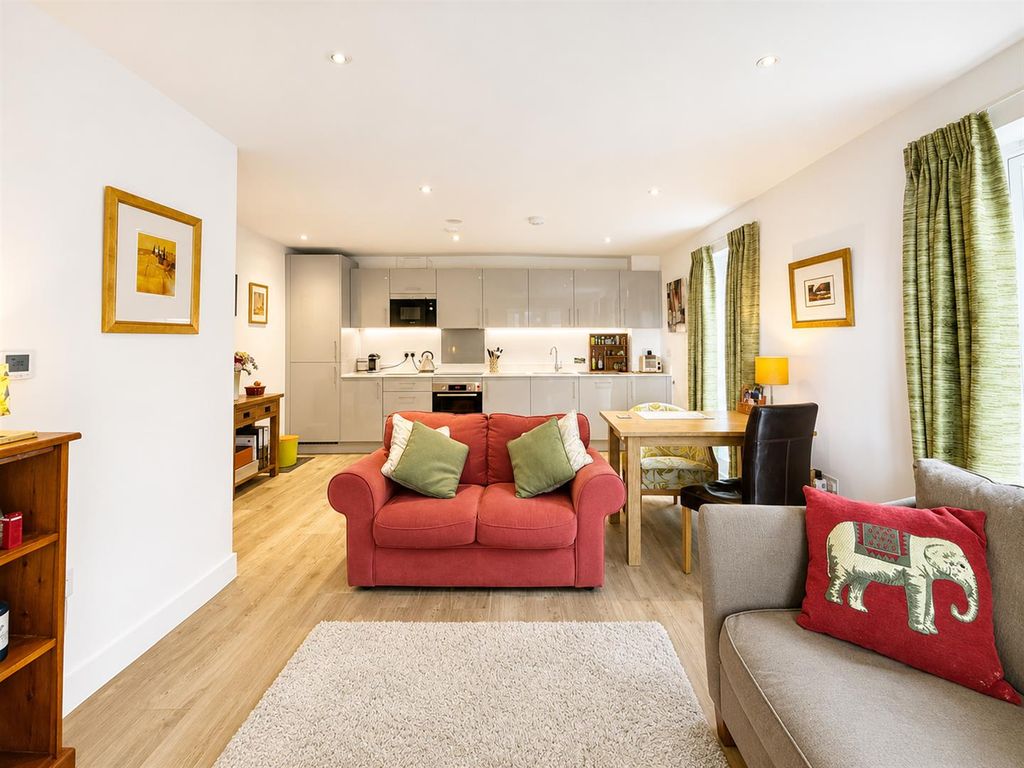 2 bed flat for salePrintworks Drive, Norwich NR3 photo 4