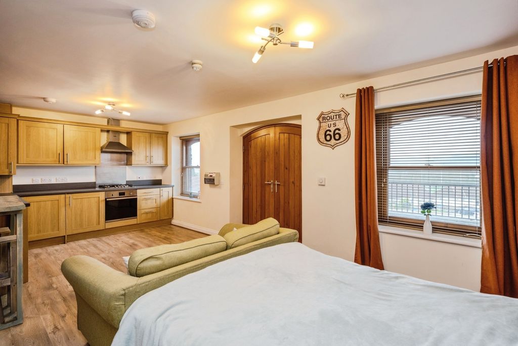 Additional image 5 of 1 bed flat for saleMeadow Bank, Llandarcy, Neath, Neath Port Talbot SA10