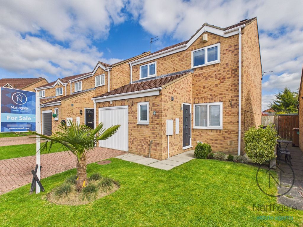 3 bed detached house for saleHeatherburn Court, Newton Aycliffe DL5