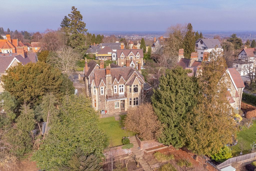 8 bed detached house for saleAvenue Road, Great Malvern, Worcestershire WR14