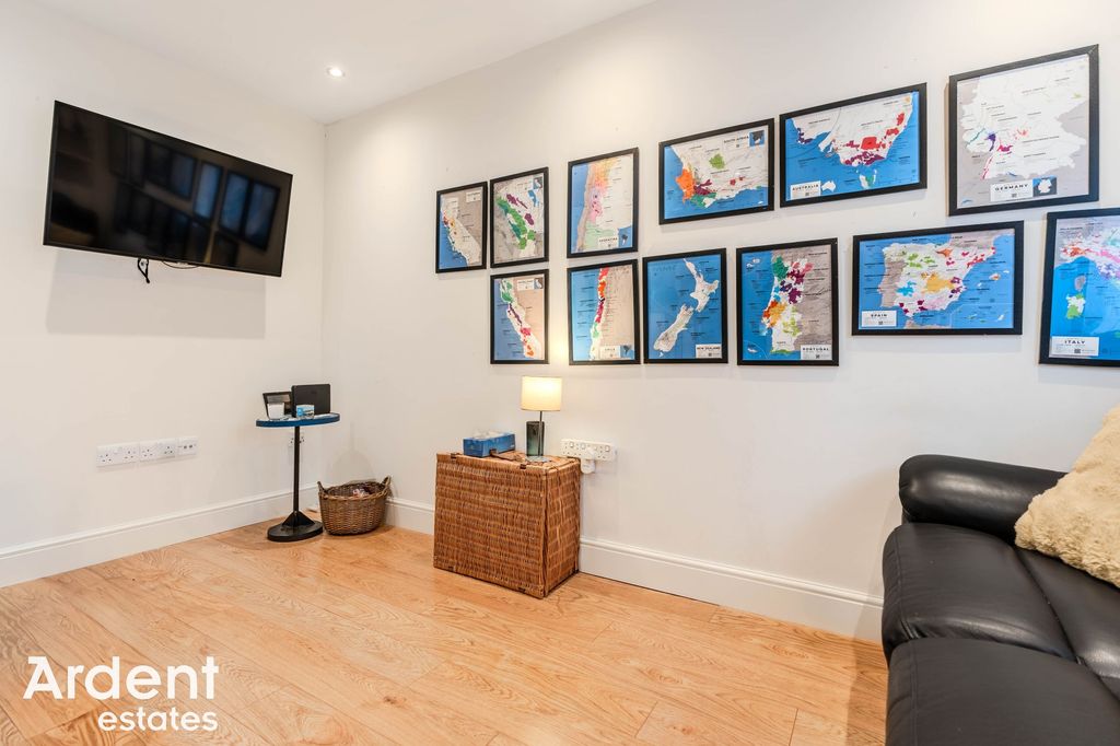 Additional image 4 of 1 bed detached house for saleFriars Lane, Maldon CM9