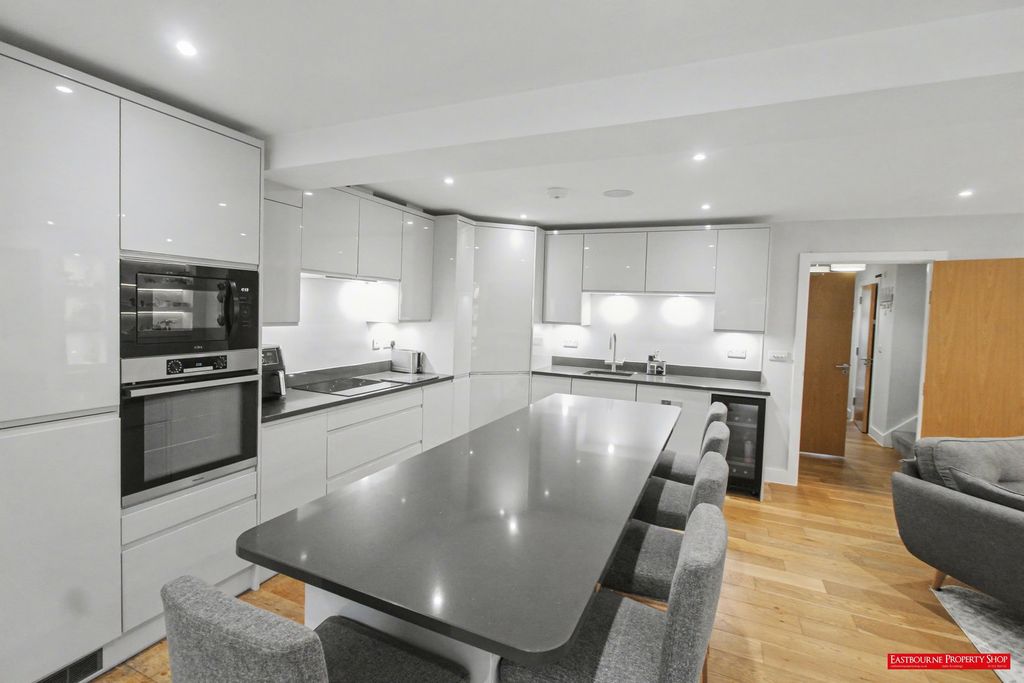 4 bed semi-detached house for saleCornflower Crescent, Polegate BN26