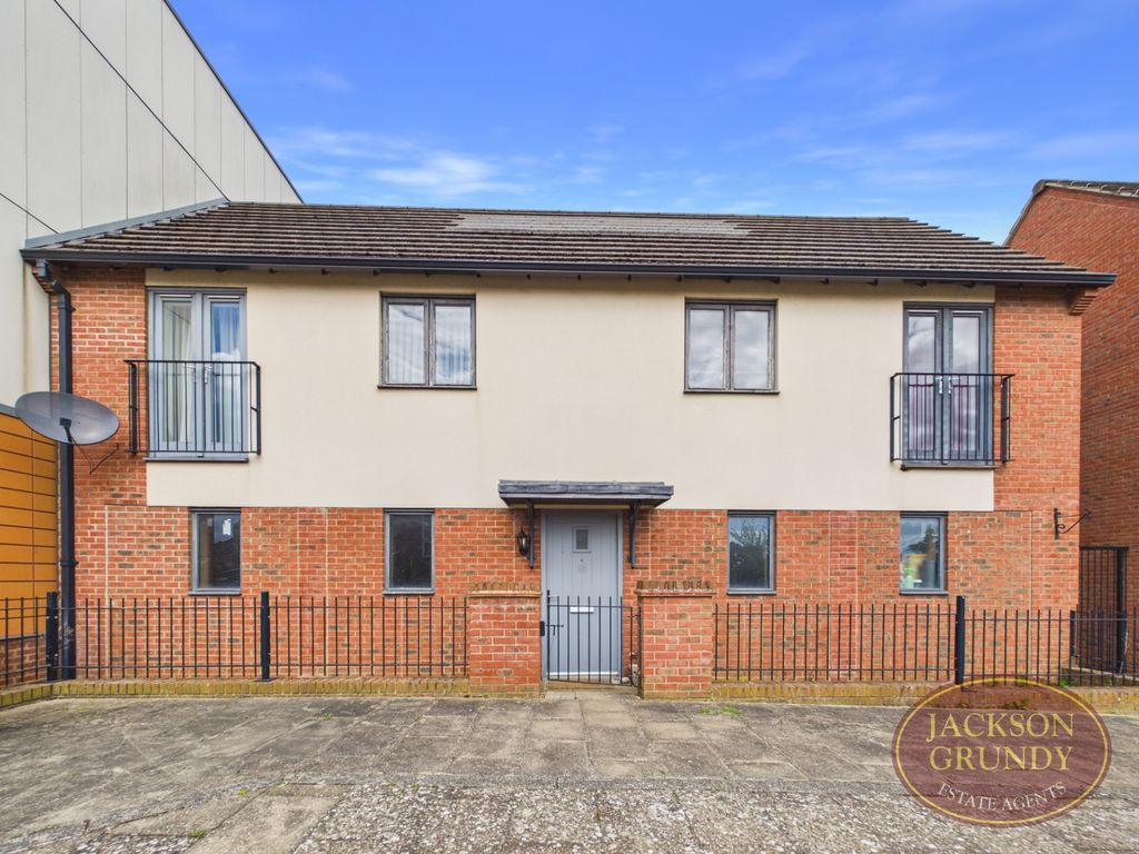 2 bed flat for saleBarring Street, Upton NN5