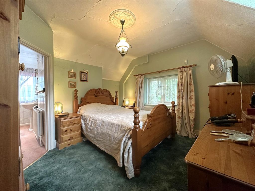 Additional image 10 of 3 bed detached house for saleThe Cottage, Beacon Hill Road, Newark NG24