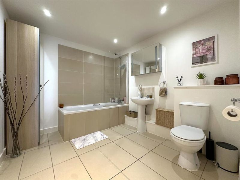 Additional image 10 of 2 bed flat for saleWarwick Brewery, Newark NG24