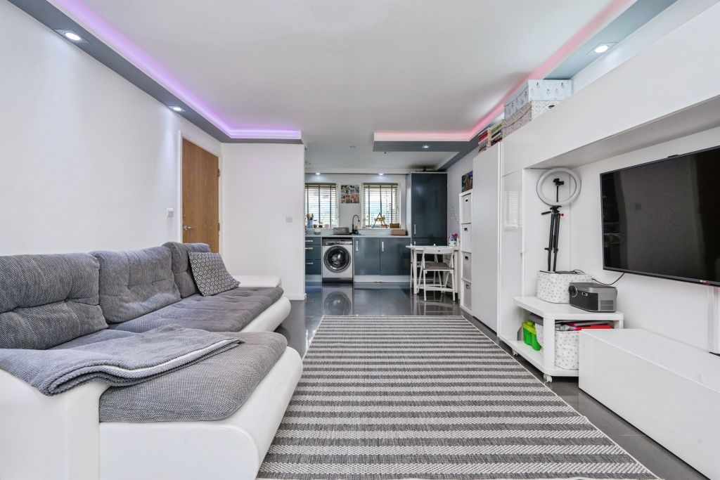 Additional image 13 of 1 bed flat for saleAddenbrookes Road, Newport Pagnell MK16