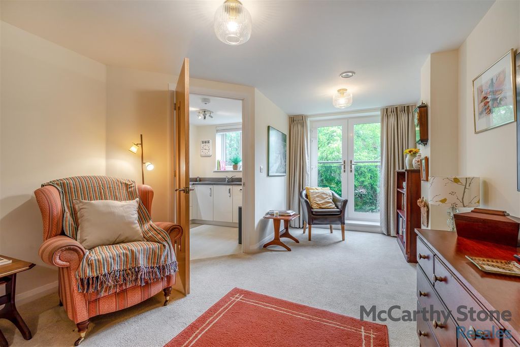 Additional image 2 of 2 bed flat for saleBurlington Gardens, Leyland PR25