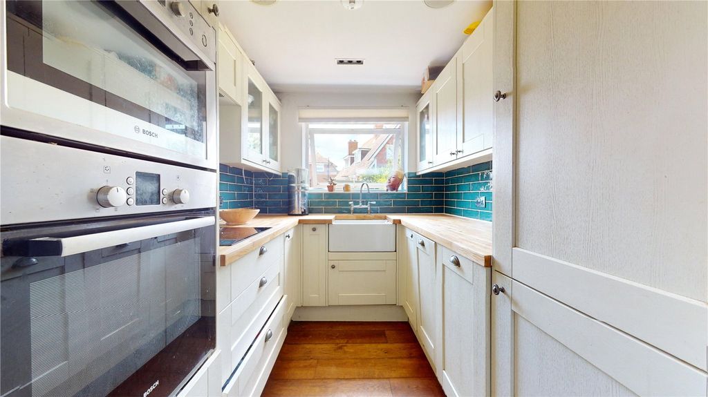 Additional image 3 of 2 bed flat for saleSandringham Court, Old Salts Farm Road, Lancing, West Sussex BN15