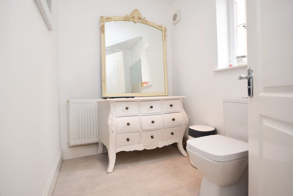 Additional image 8 of 5 bed detached house for saleCleghorn Lea, Lanark ML11