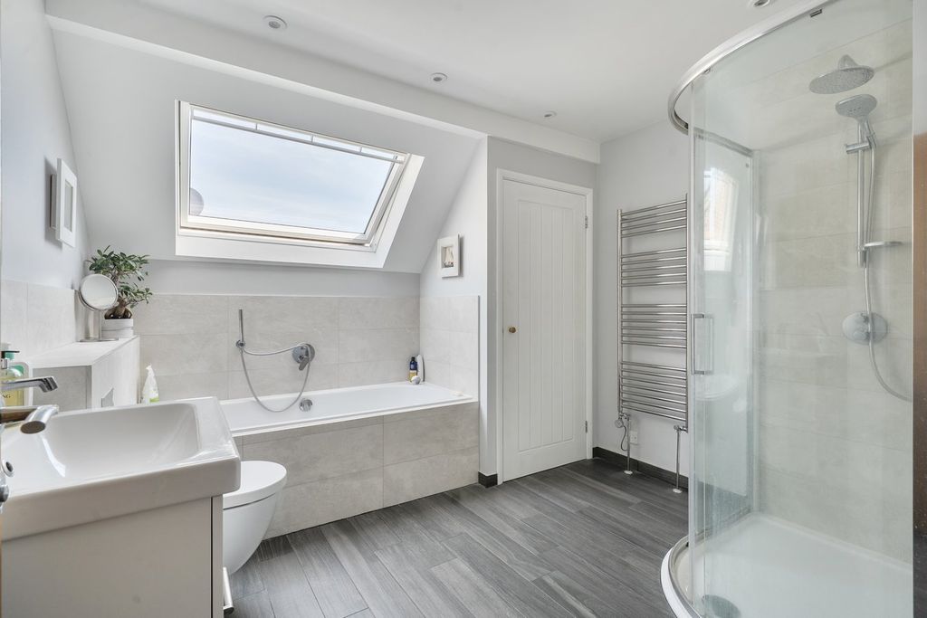 Additional image 12 of 5 bed detached house for saleGrove Road, Newbury RG14