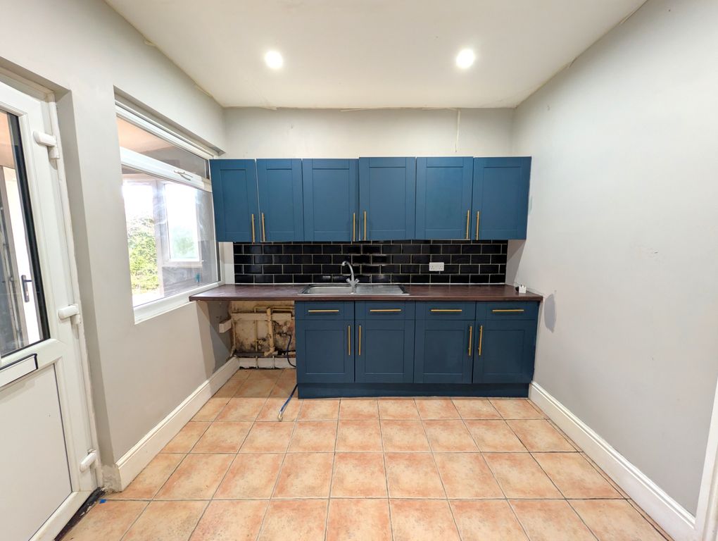 4 bed detached house for salePeters Lane, Withern LN13 photo 4