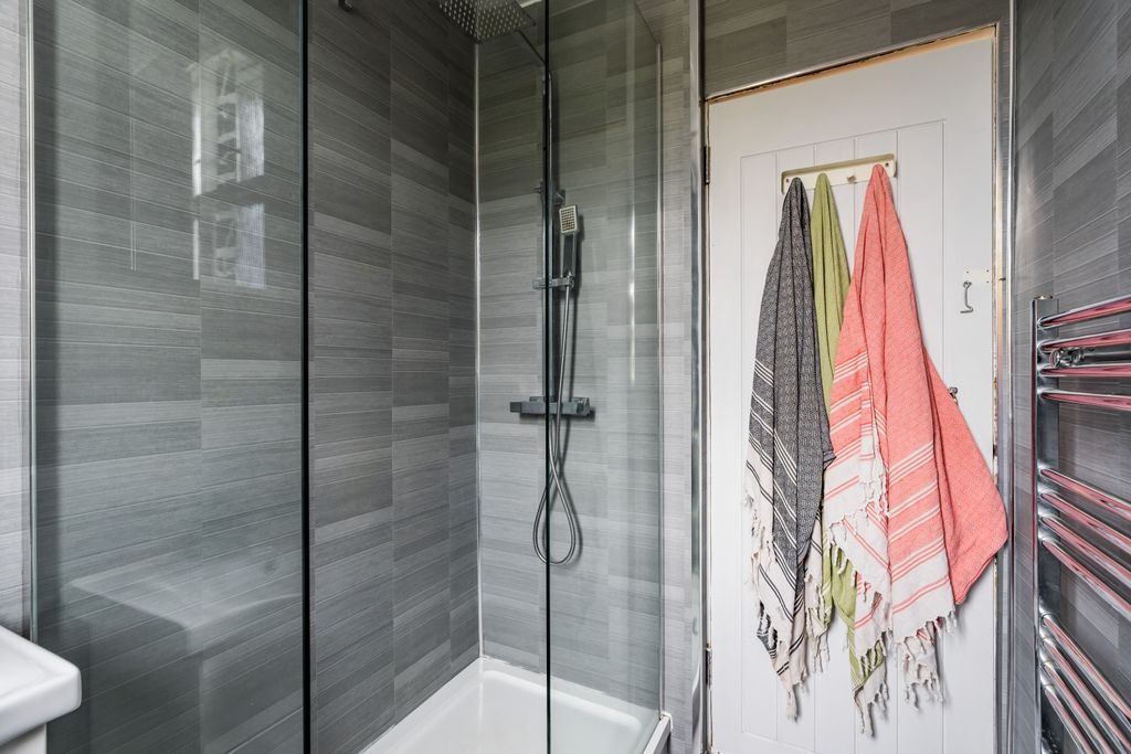 Additional image 12 of 2 bed flat for sale20 Eskview Crescent, Musselburgh EH21
