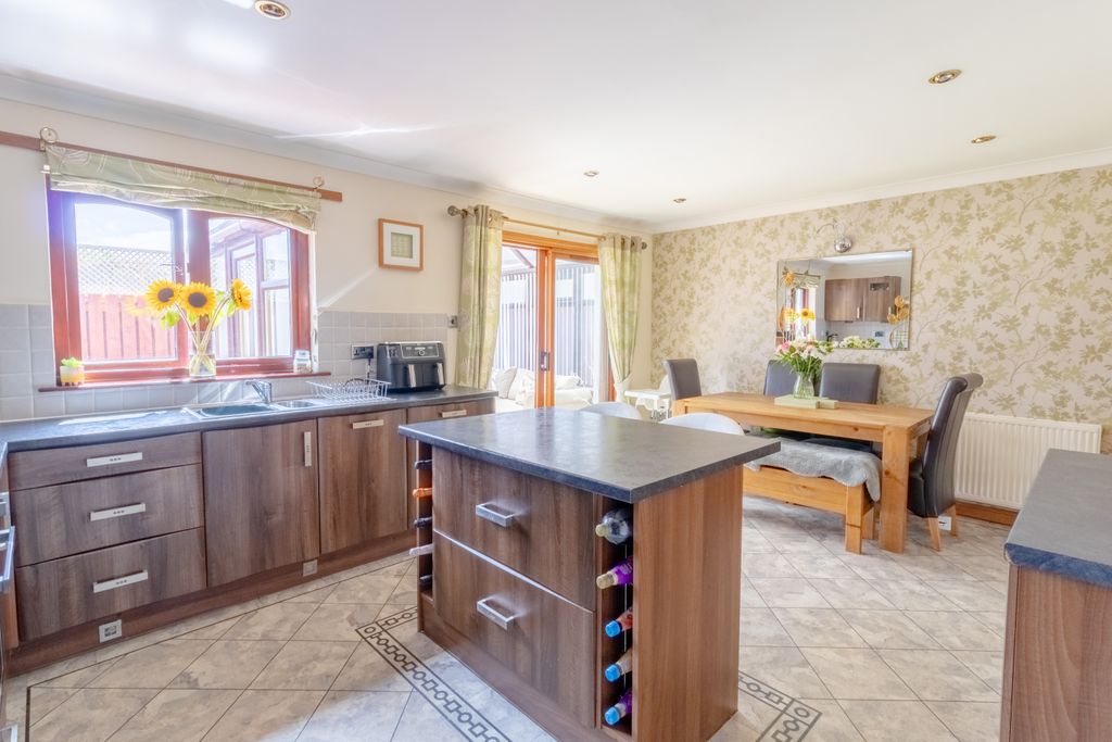 Additional image 7 of 6 bed detached house for saleCharleton Park, Montrose DD10