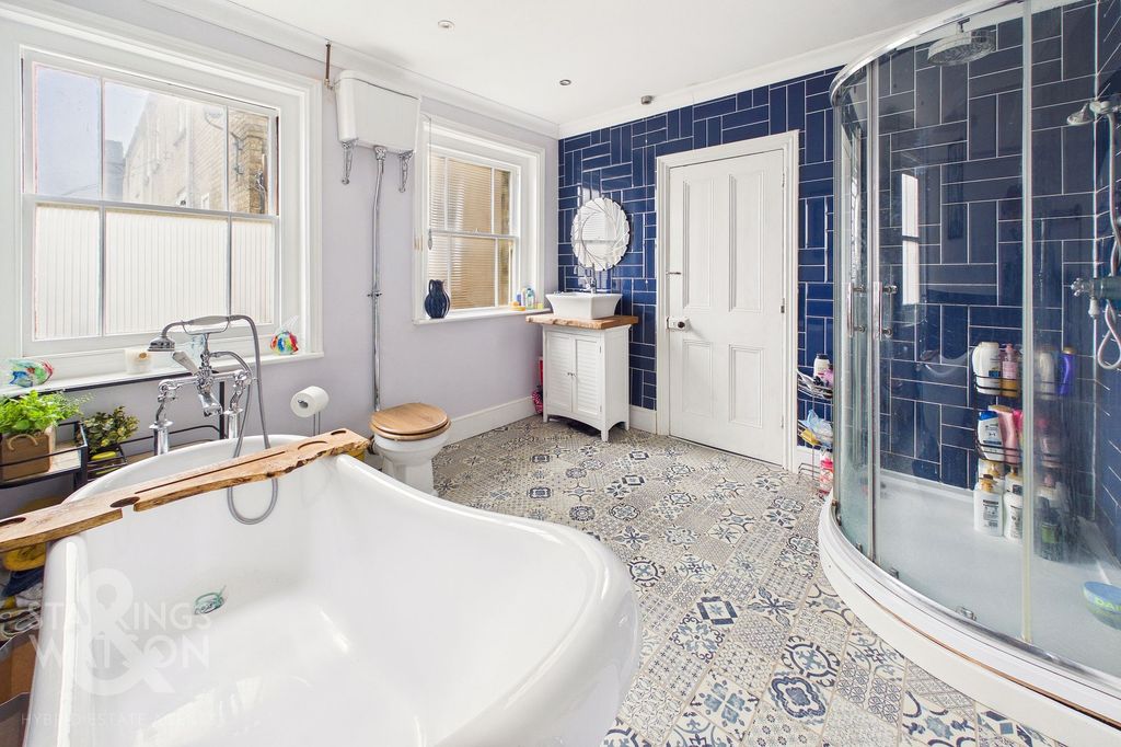 Additional image 23 of 6 bed detached house for saleKirkley Cliff Road, Lowestoft NR33