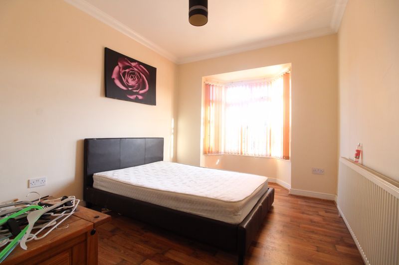 Additional image 14 of 6 bed detached house for saleChain Free On New Bedford Road, Luton LU3
