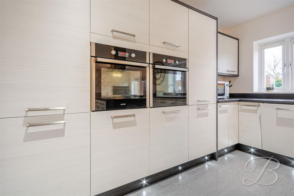 Additional image 7 of 4 bed bungalow for salePenniment Lane, Mansfield NG19