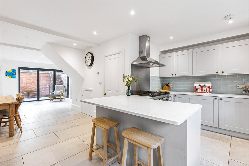 4 bed semi-detached house for salePolstead Road, Central North Oxford OX2 photo 4
