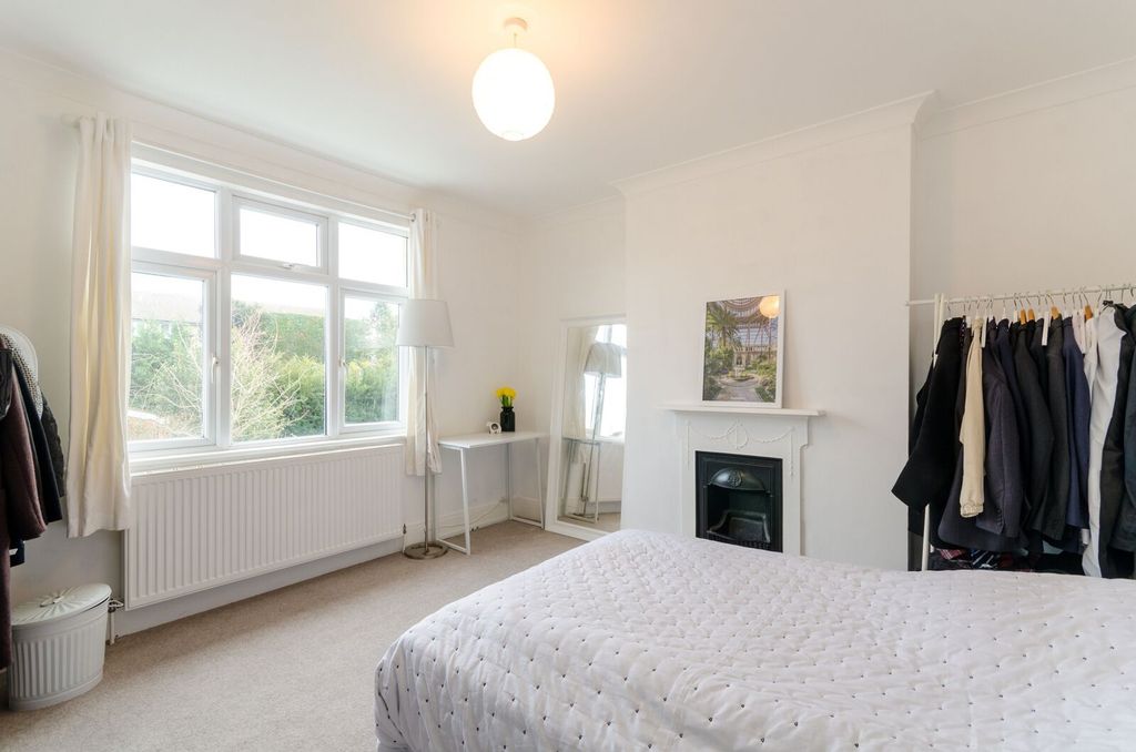 Additional image 9 of 3 bed maisonette for saleWestbury Road, New Malden KT3