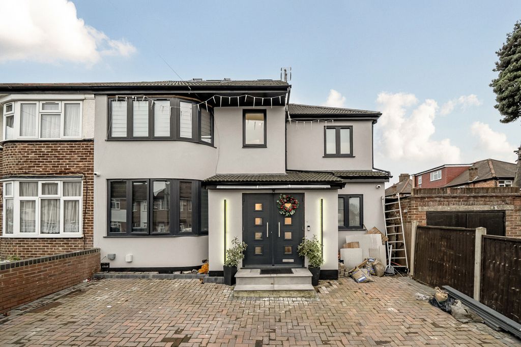 Additional image 20 of 6 bed semi-detached house for saleBriar Crescent, Northolt UB5