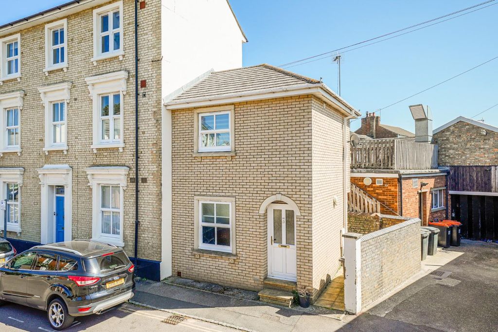 1 bed property for saleChurch Road, Leighton Buzzard LU7