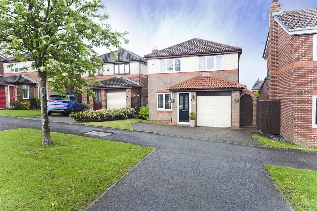 3 bed detached house for saleBrougham Court, Peterlee SR8