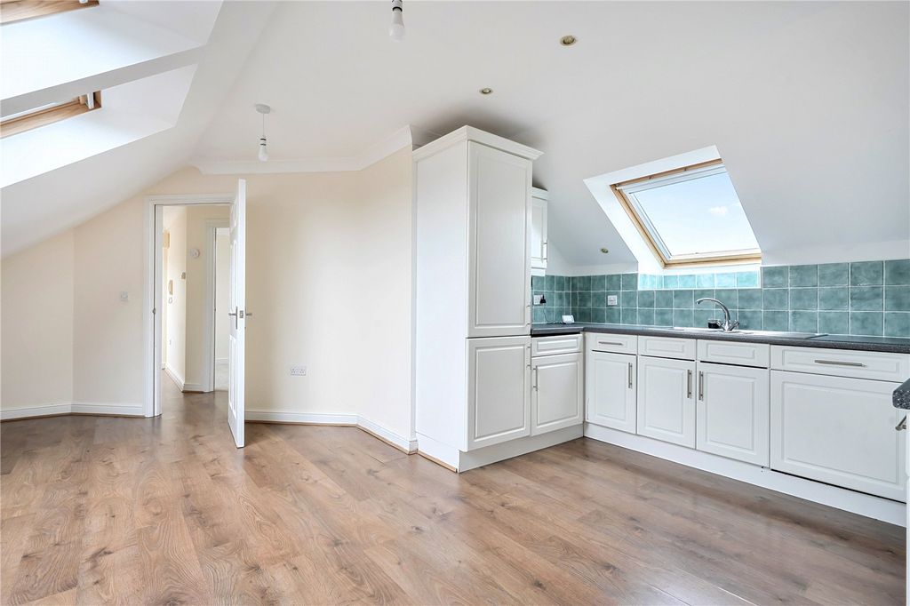 1 bed flat for saleWoolbrook Road, Sidmouth, Devon EX10 photo 4